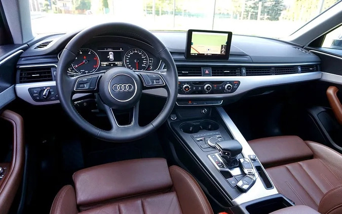 Audi A4 cena 75700 przebieg: 170000, rok produkcji 2019 z Płock małe 781